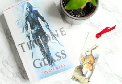 sarah j mass throne of glass book review