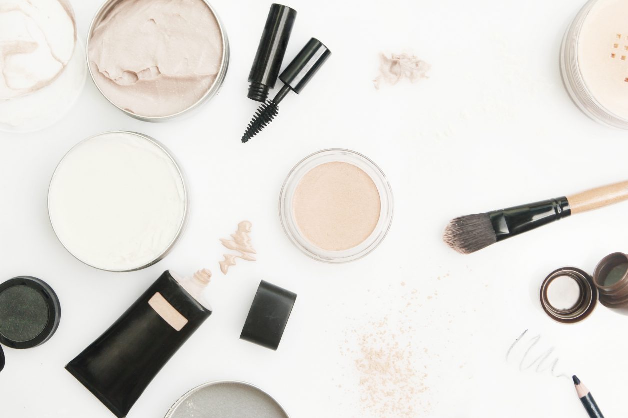 The Ultimate Guide to Cleaning Makeup Brushes