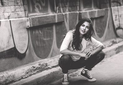 woman-3377839_1280