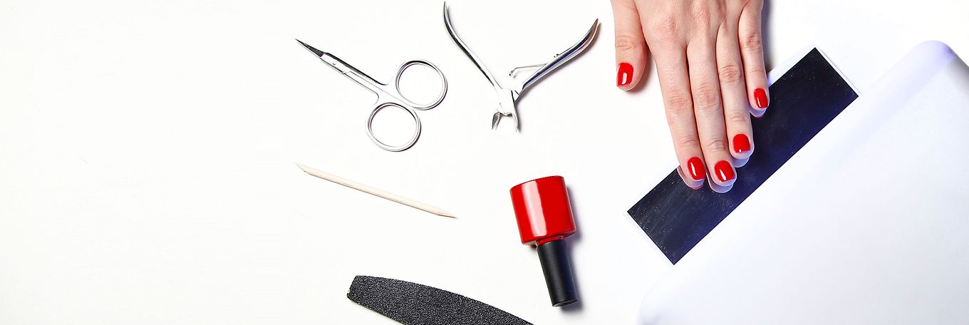 EVERYTHING YOU NEED TO KNOW ABOUT GETTING GEL NAILS visual data 2